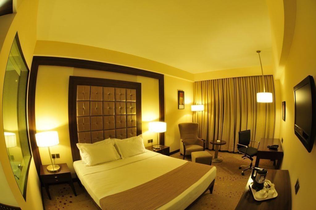 Hotel The Cambay Grand Ahmedabad Exterior foto