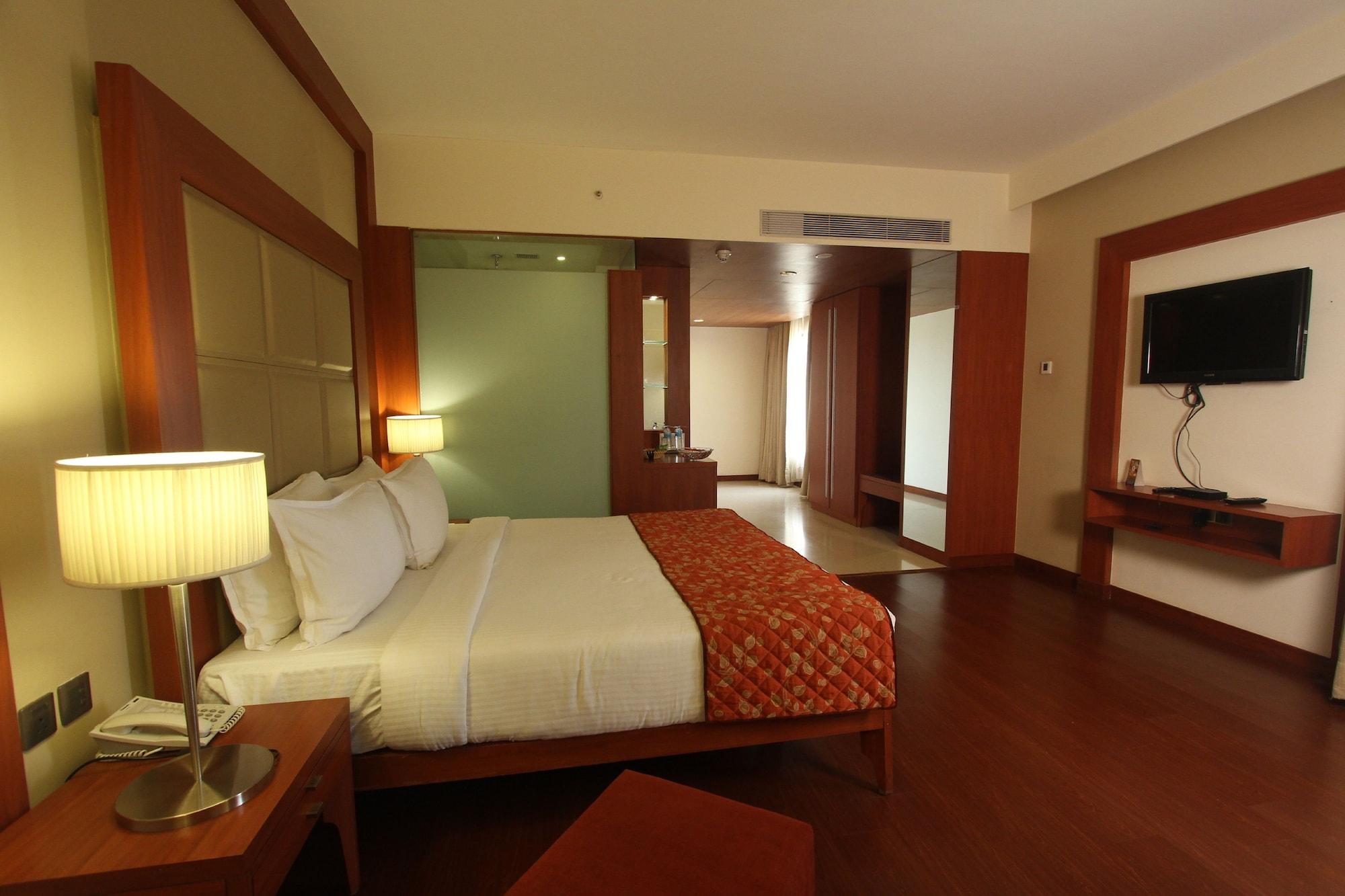Hotel The Cambay Grand Ahmedabad Exterior foto