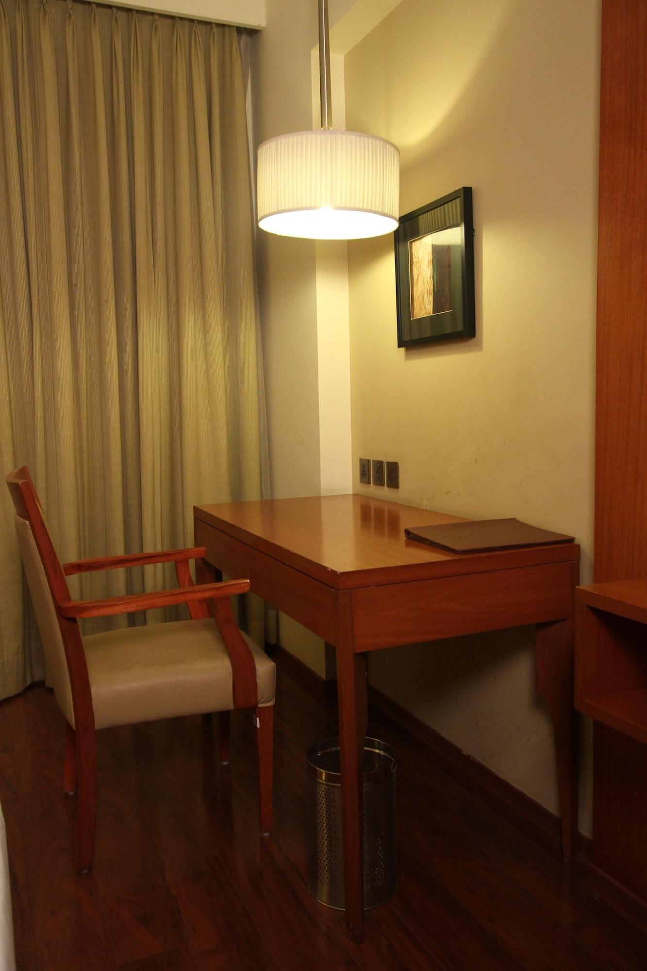 Hotel The Cambay Grand Ahmedabad Exterior foto