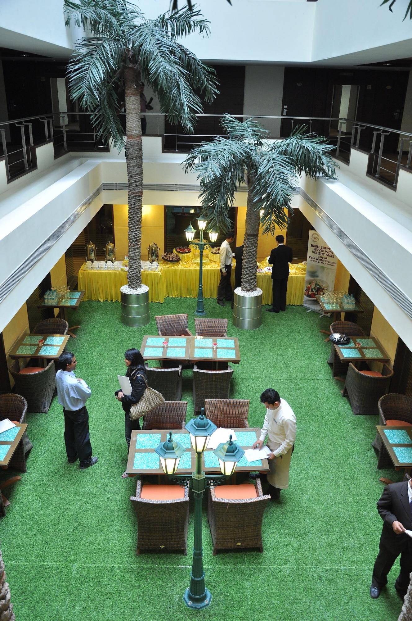 Hotel The Cambay Grand Ahmedabad Exterior foto