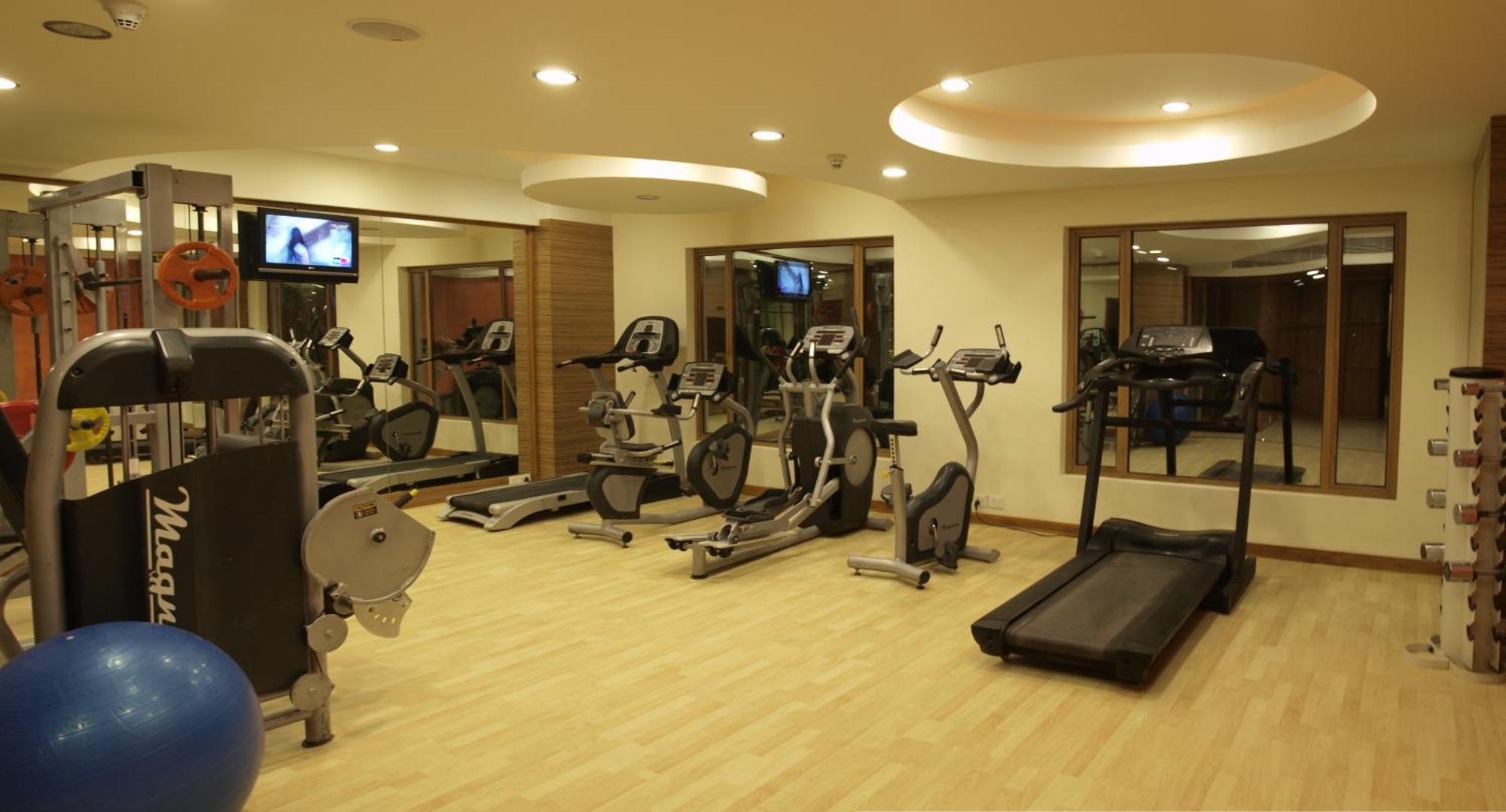 Hotel The Cambay Grand Ahmedabad Exterior foto