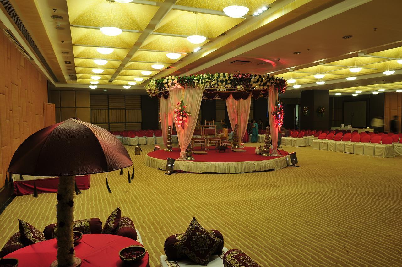 Hotel The Cambay Grand Ahmedabad Exterior foto